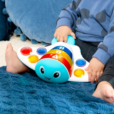 Baby Einstein Ocean Explorers Pop N’ Explore Stingray Popper Toy 8 Baby Einstein Ocean Explorers Pop N’ Explore Stingray Popper Toy - Image 8
