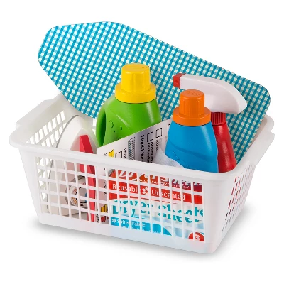 Melissa & Doug Laundry Set 6 Melissa & Doug Laundry Set - Image 6