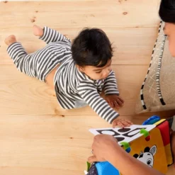 Baby Einstein Black White And Bright Floor Mirror -FUNKO Shop GUEST 560208c9 b635 41e1 ac30 b9685e58c345