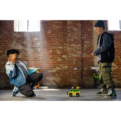 Teenage Mutant Ninja Turtles Mutant Mayhem RC Pizza Blaster Vehicle 5 Teenage Mutant Ninja Turtles Mutant Mayhem RC Pizza Blaster Vehicle - Image 5