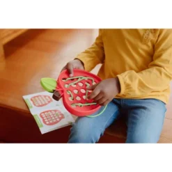 Chuckle & Roar Silicone Lacing Apple