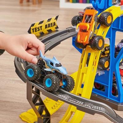 Monster Jam Garage Playset 9 Monster Jam Garage Playset - Image 9