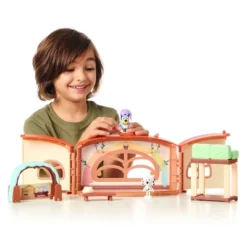 Bluey School Friends Calypso's School Playset -FUNKO Shop GUEST d8ce970f 9036 4a50 8301 51da9ce3b772