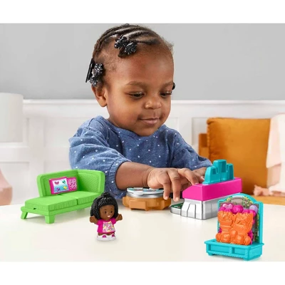 Fisher-Price Little People Barbie Musical Patio Party Playset 1 Fisher-Price Little People Barbie Musical Patio Party Playset