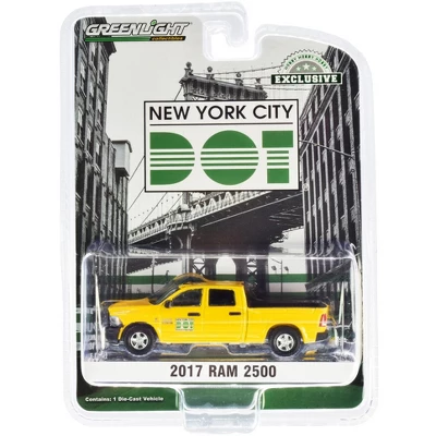 2017 RAM 2500 Pickup Truck Yellow "New York City DOT - Brooklyn Street Maintenance" "Hobby Exclusive" 1/64 Diecast Model Car By Greenlight 2 2017 RAM 2500 Pickup Truck Yellow "New York City DOT - Brooklyn Street Maintenance" "Hobby Exclusive" 1/64 Diecast Model Car By Greenlight - Image 2